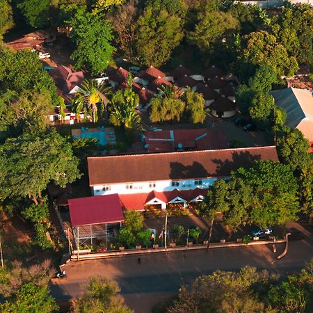 Keys Hotel Moshi Ngoại thất bức ảnh