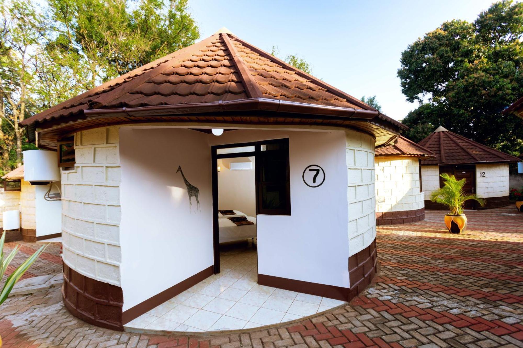 Keys Hotel Moshi Ngoại thất bức ảnh