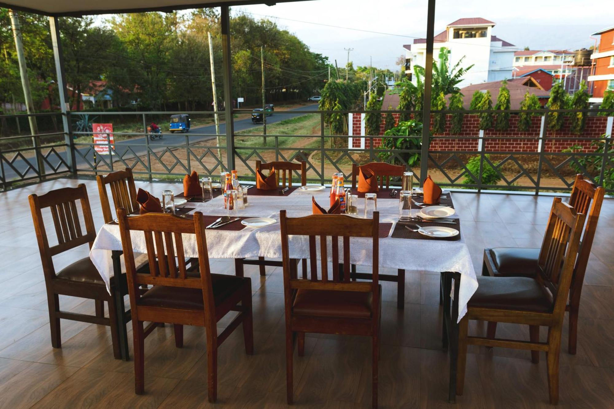 Keys Hotel Moshi Ngoại thất bức ảnh