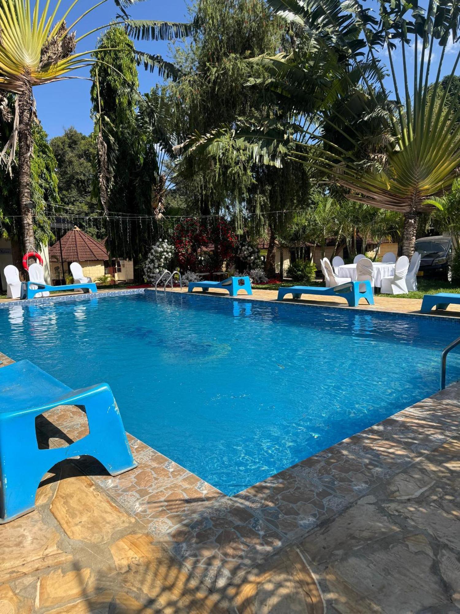 Keys Hotel Moshi Ngoại thất bức ảnh