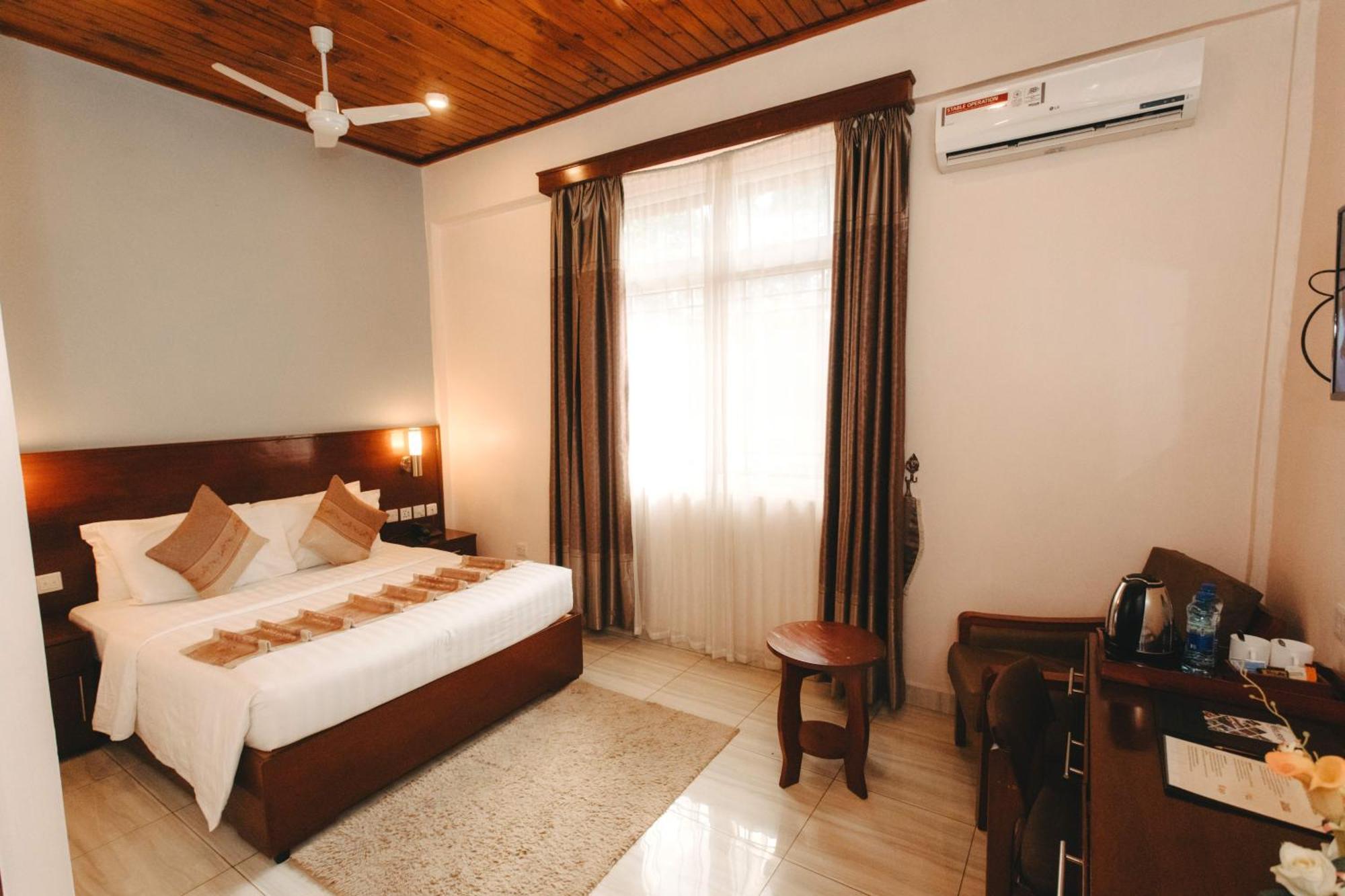 Keys Hotel Moshi Ngoại thất bức ảnh