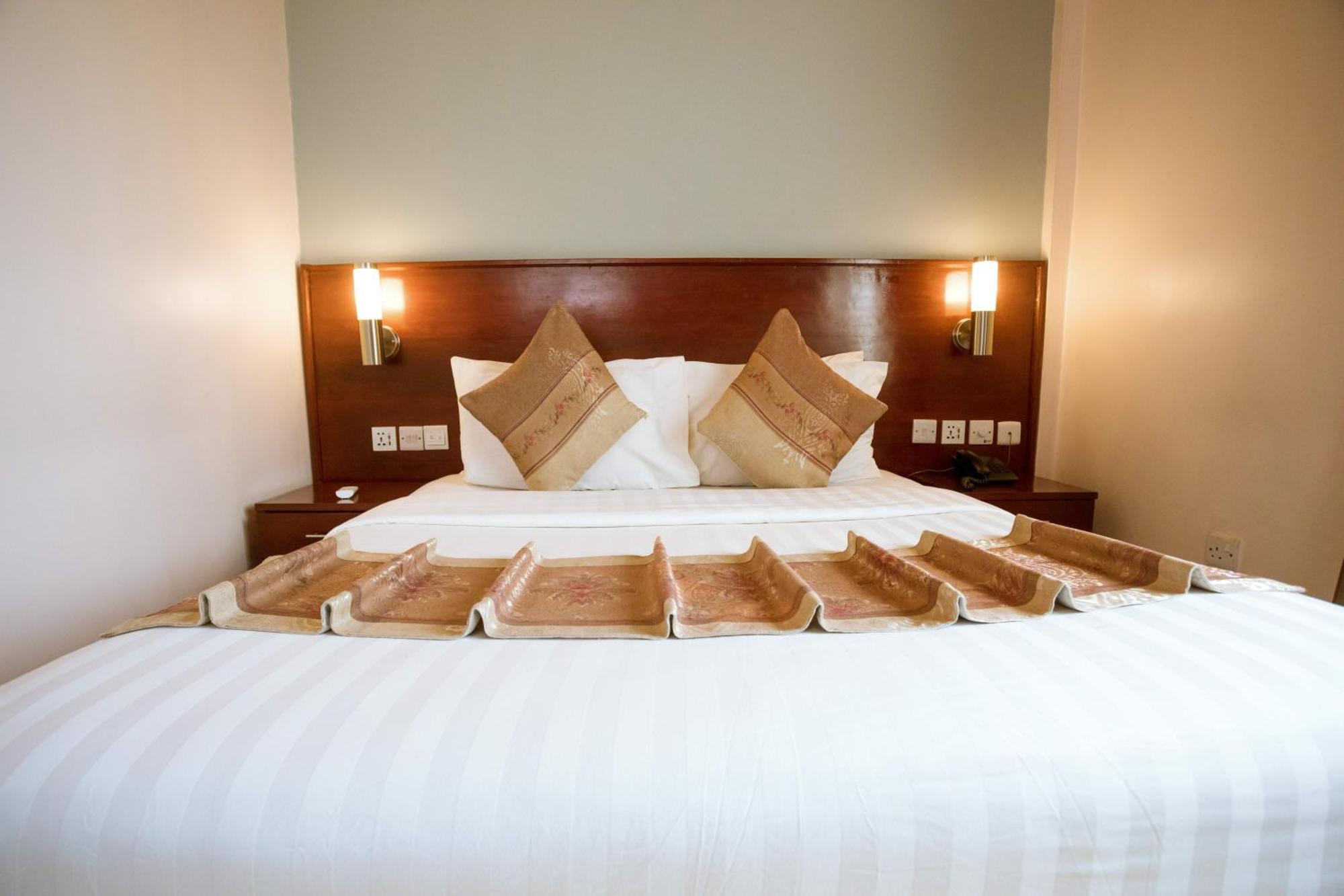 Keys Hotel Moshi Ngoại thất bức ảnh