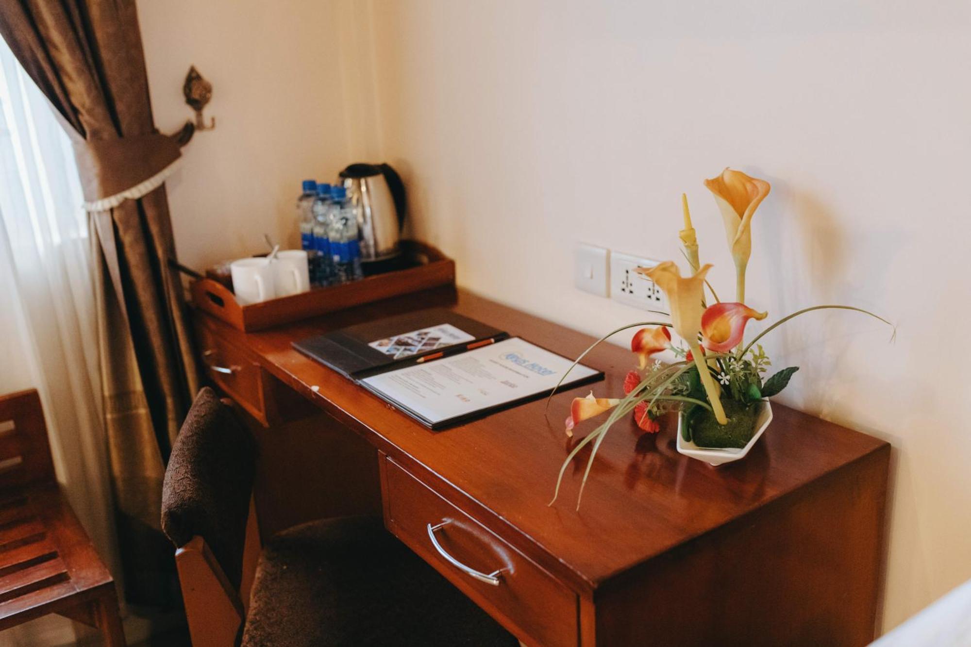 Keys Hotel Moshi Ngoại thất bức ảnh