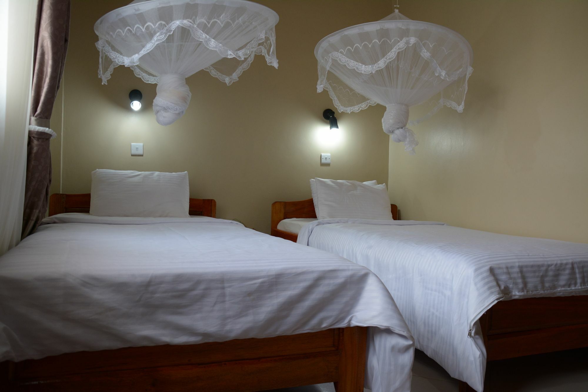Keys Hotel Moshi Ngoại thất bức ảnh